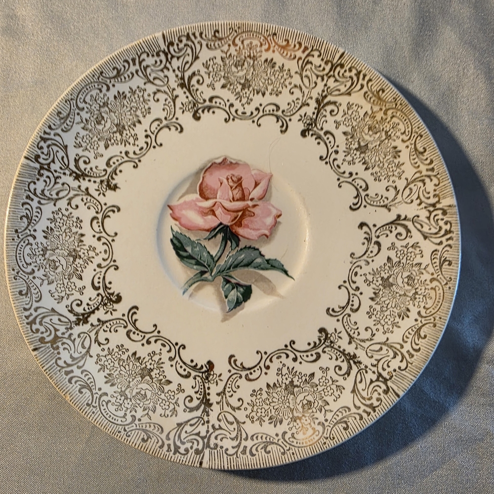 Elegant Floral Decorative Plate